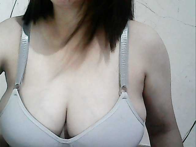 hotbabyasian live cam on BongaCams
