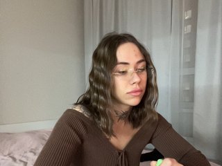 v_-_-_v Porn Show