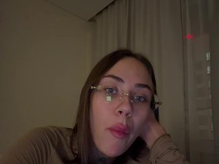 v_-_-_v Porn Show