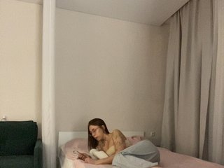 v_-_-_v Porn Show