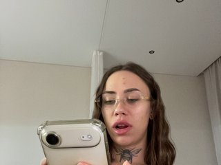v_-_-_v