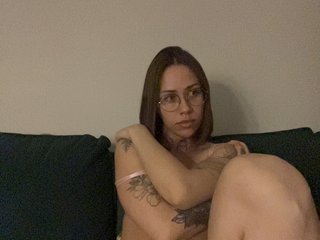v_-_-_v Porn Show