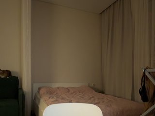 v_-_-_v Porn Show