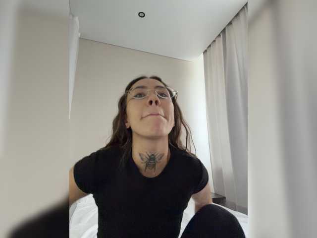 IRAONIC live cam on BongaCams