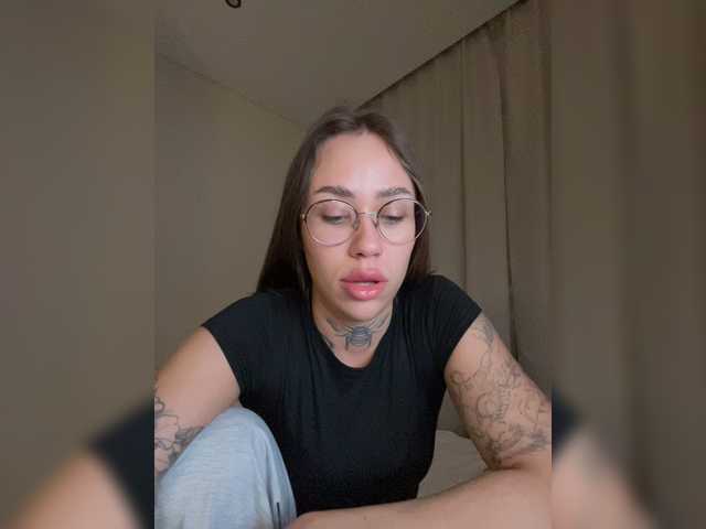 IRAONIC live cam on BongaCams