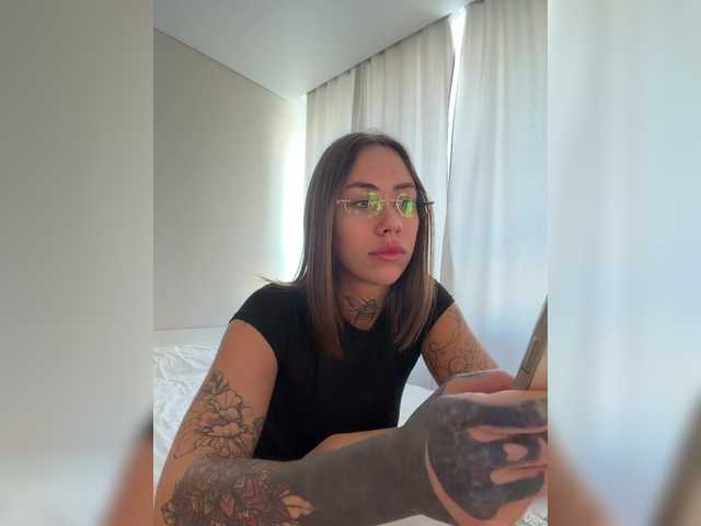 IRAONIC live cam on BongaCams