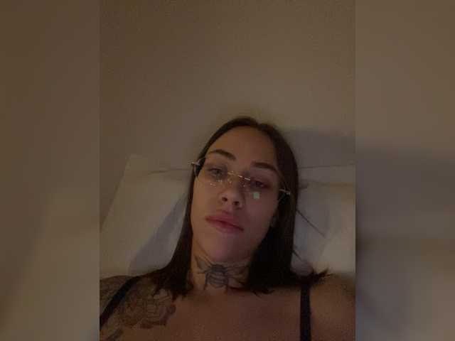 v_-_-_v