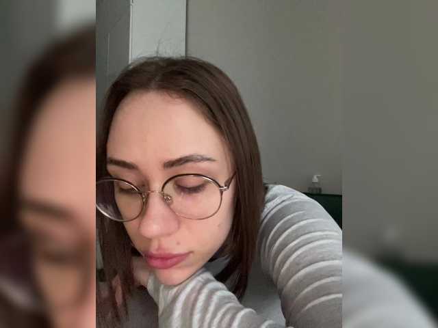 IRAONIC's BongaCams show and profile