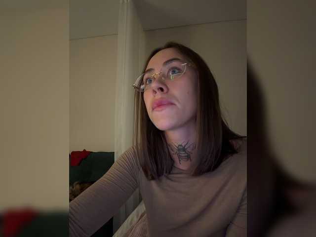v_-_-_v