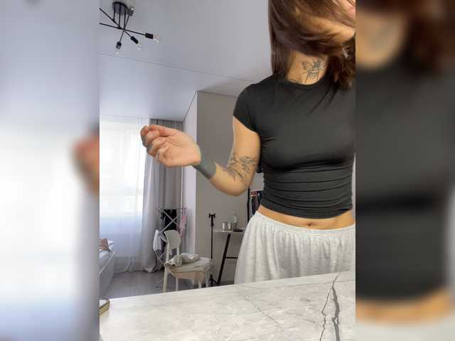 v_-_-_v