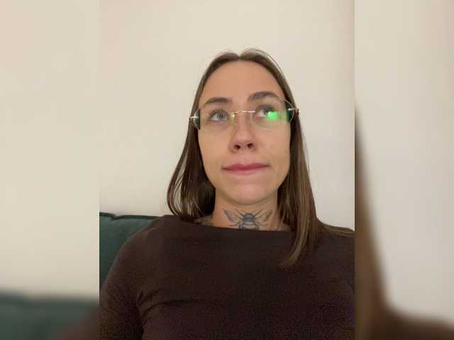 IRAONIC live cam on BongaCams