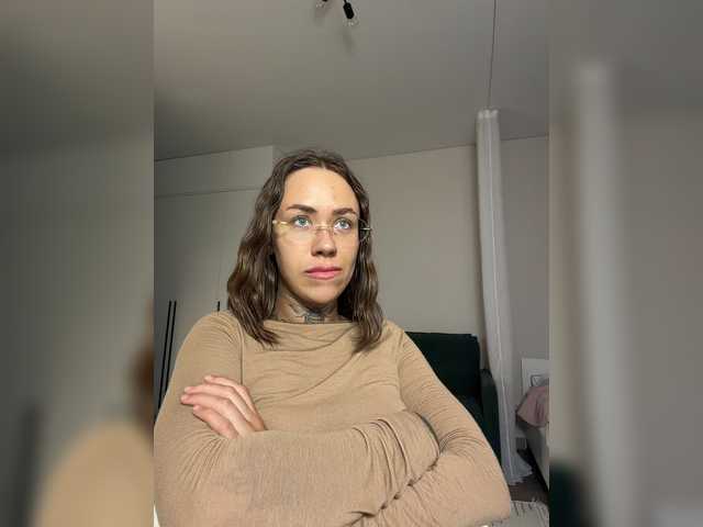 IRAONIC live cam on BongaCams
