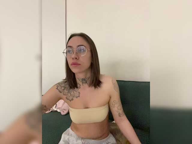 IRAONIC live cam on BongaCams