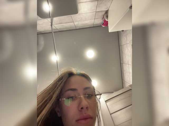 IRAONIC live cam on BongaCams
