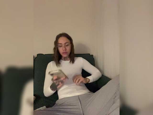 IRAONIC live cam on BongaCams