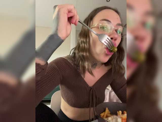 v_-_-_v
