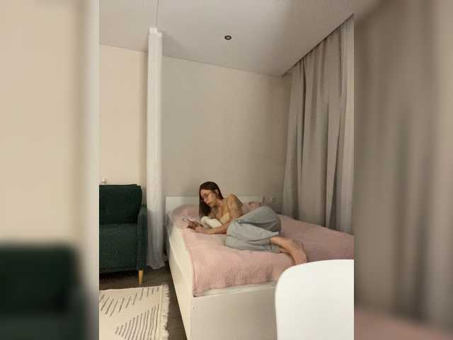 IRAONIC live cam on BongaCams