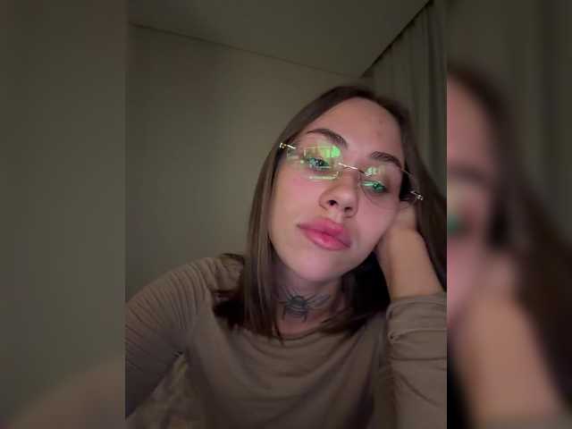 IRAONIC live cam on BongaCams