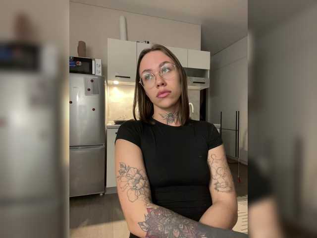 IRAONIC live cam on BongaCams