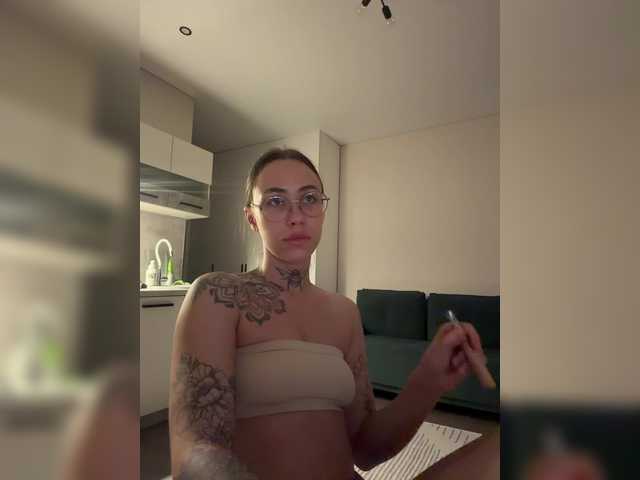 IRAONIC live cam on BongaCams