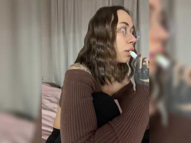 v_-_-_v