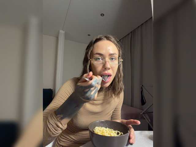 v_-_-_v