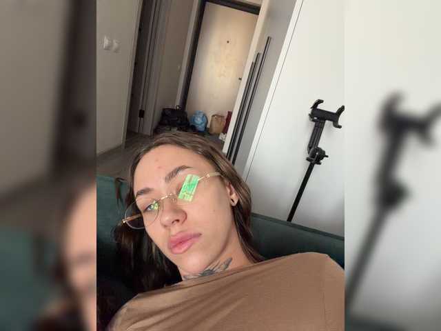 IRAONIC live cam on BongaCams