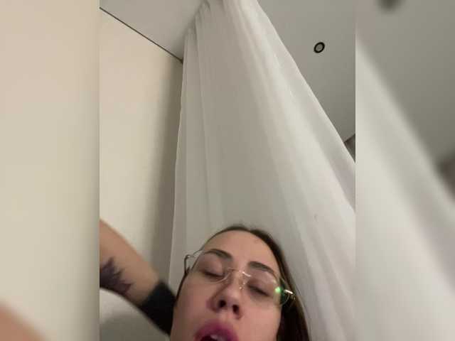 v_-_-_v