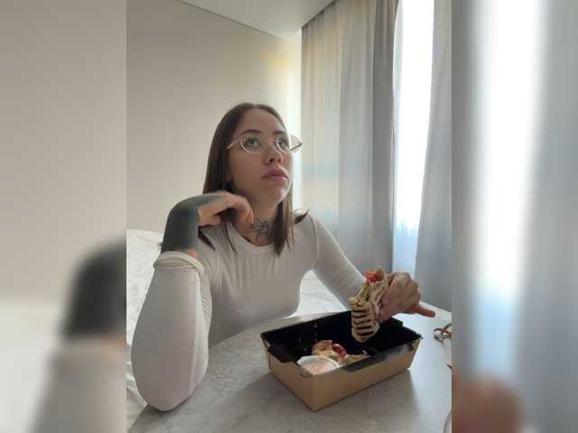 IRAONIC live cam on BongaCams