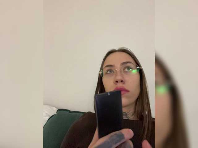 v_-_-_v