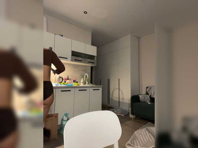v_-_-_v live webcam show