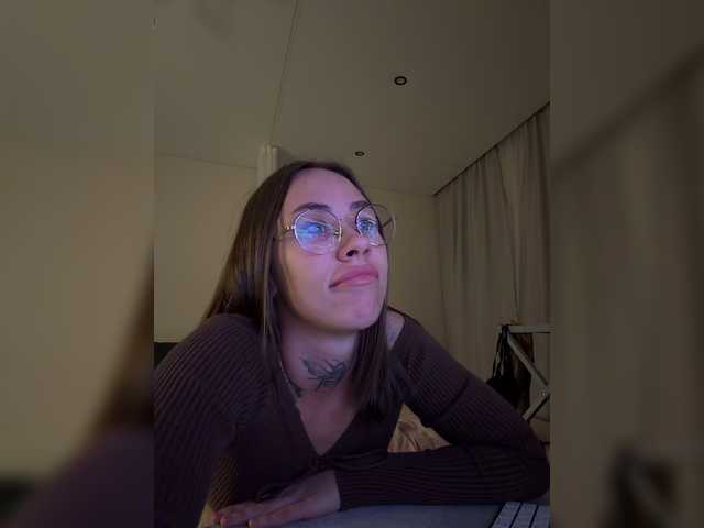 v_-_-_v
