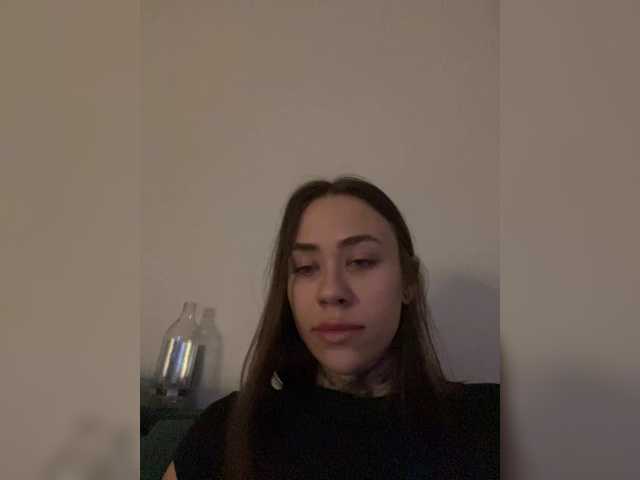 v_-_-_v