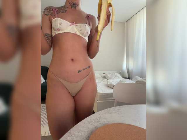 v_-_-_v