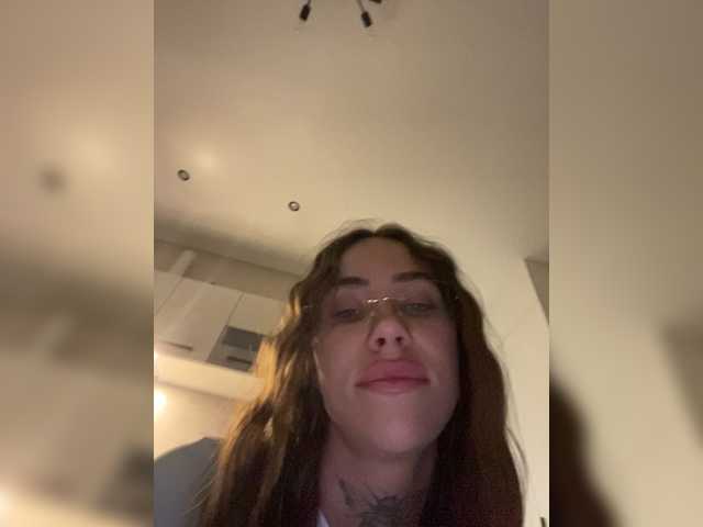 IRAONIC live cam on BongaCams