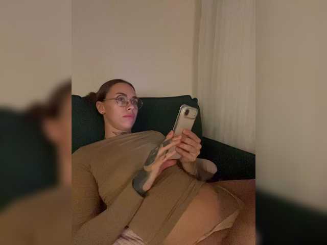 IRAONIC live webcam show