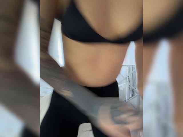 v_-_-_v webcam