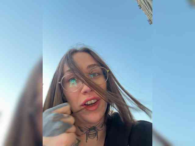 v_-_-_v