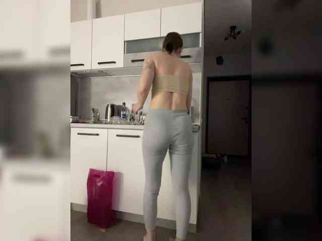 IRAONIC Live Webcam on BongaCams