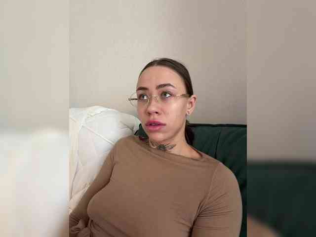 v_-_-_v