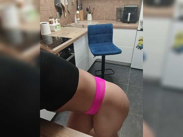 athleticcwoman live cam on BongaCams