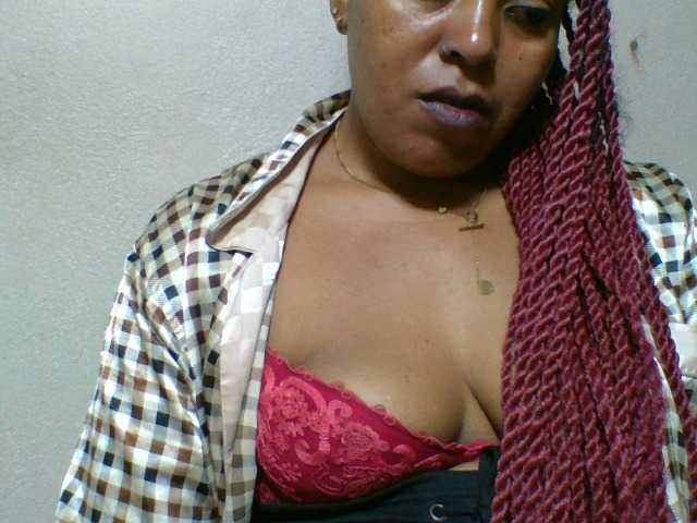 Barbie12 live cam on BongaCams