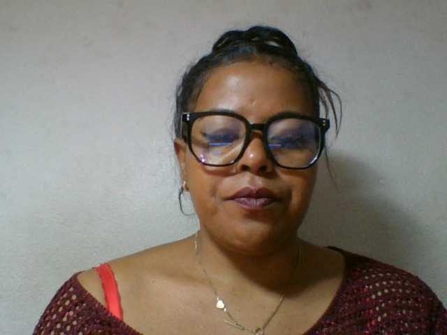Barbie12 live cam on BongaCams