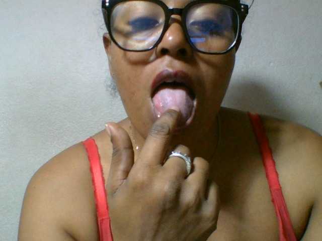 Barbie12 live cam on BongaCams
