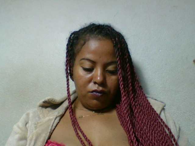 Barbie12 live cam on BongaCams