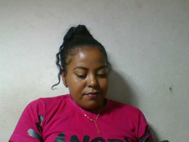 Barbie12 live cam on BongaCams