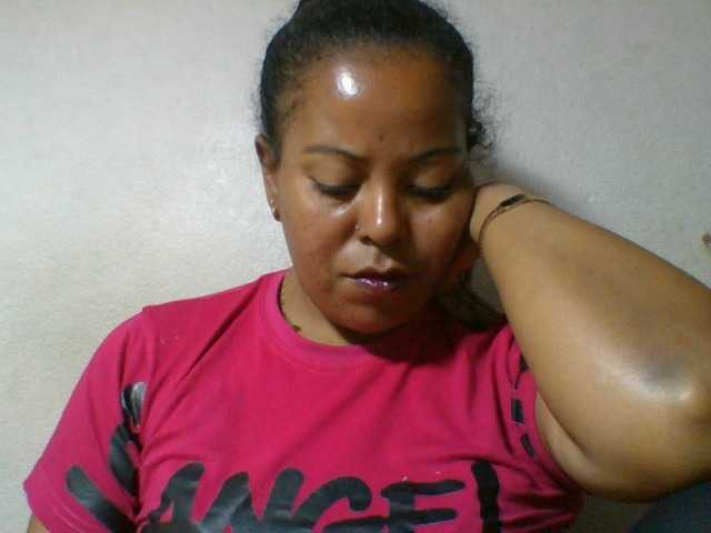 Barbie12 live cam on BongaCams