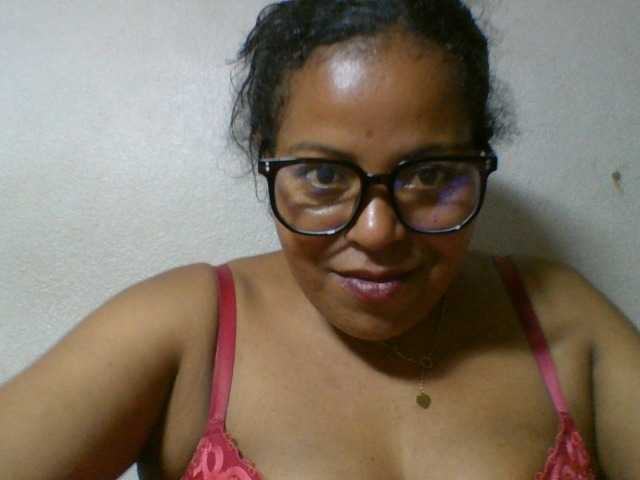 Barbie12 live cam on BongaCams