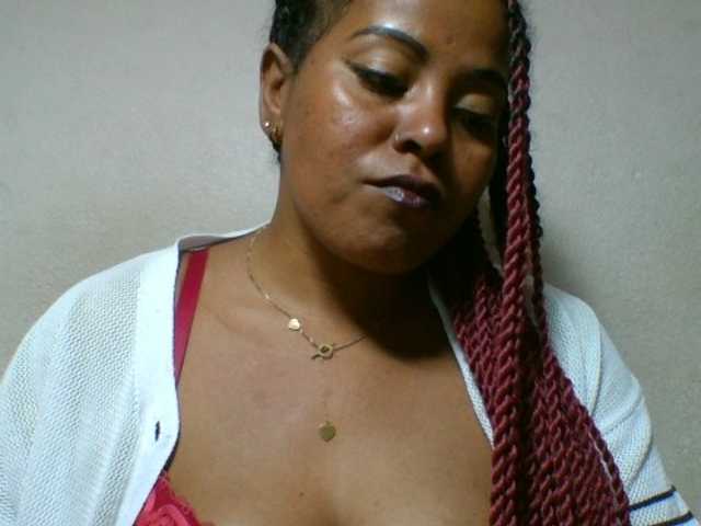 Barbie12 live cam on BongaCams