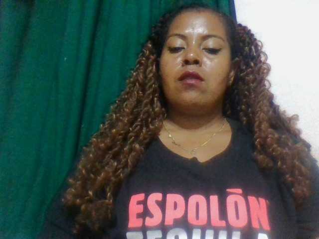 Barbie12 live cam on BongaCams